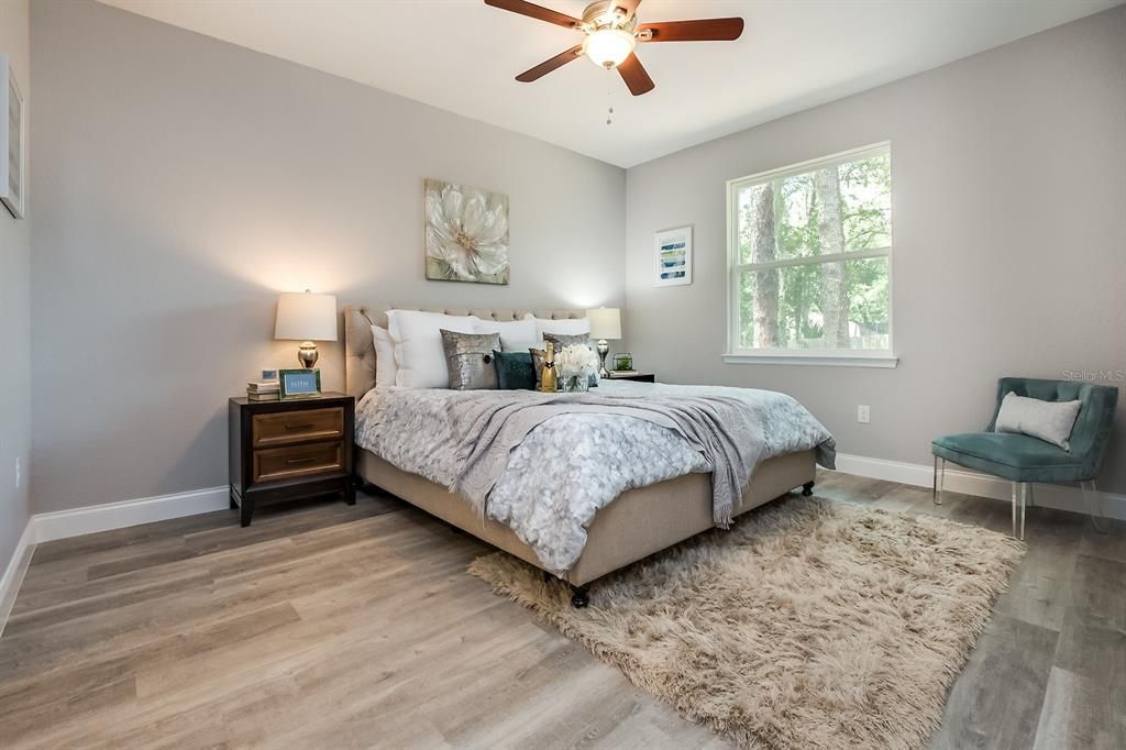 For Sale: $599,990 (4 beds, 2 baths, 1900 Square Feet)