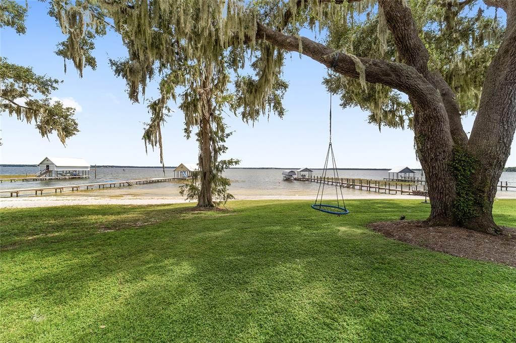 For Sale: $1,695,000 (5 beds, 4 baths, 3466 Square Feet)