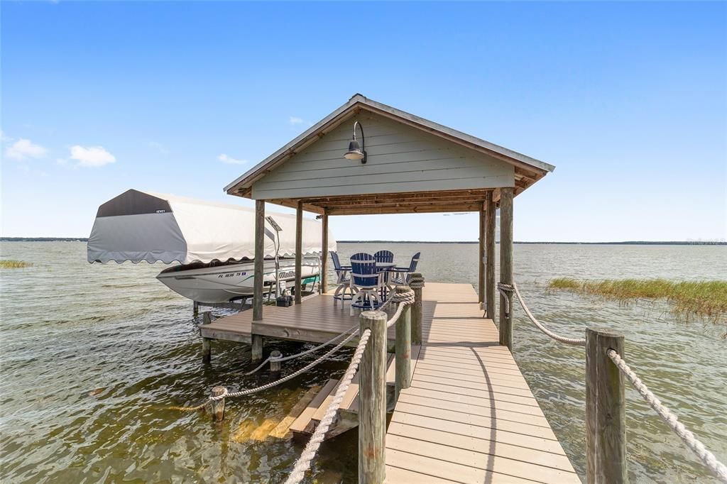 For Sale: $1,695,000 (5 beds, 4 baths, 3466 Square Feet)