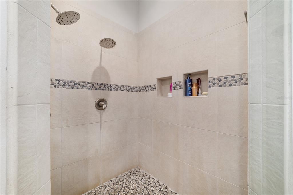 For Sale: $1,695,000 (5 beds, 4 baths, 3466 Square Feet)