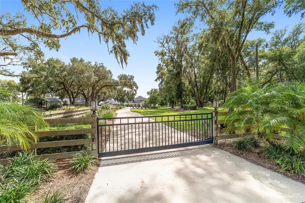 For Sale: $1,695,000 (5 beds, 4 baths, 3466 Square Feet)