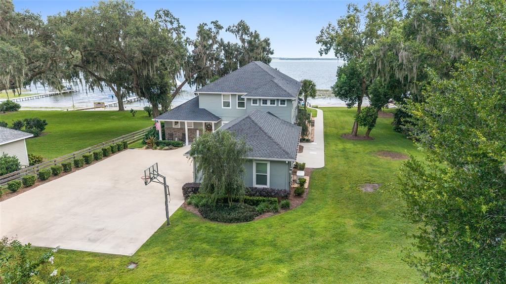 For Sale: $1,695,000 (5 beds, 4 baths, 3466 Square Feet)