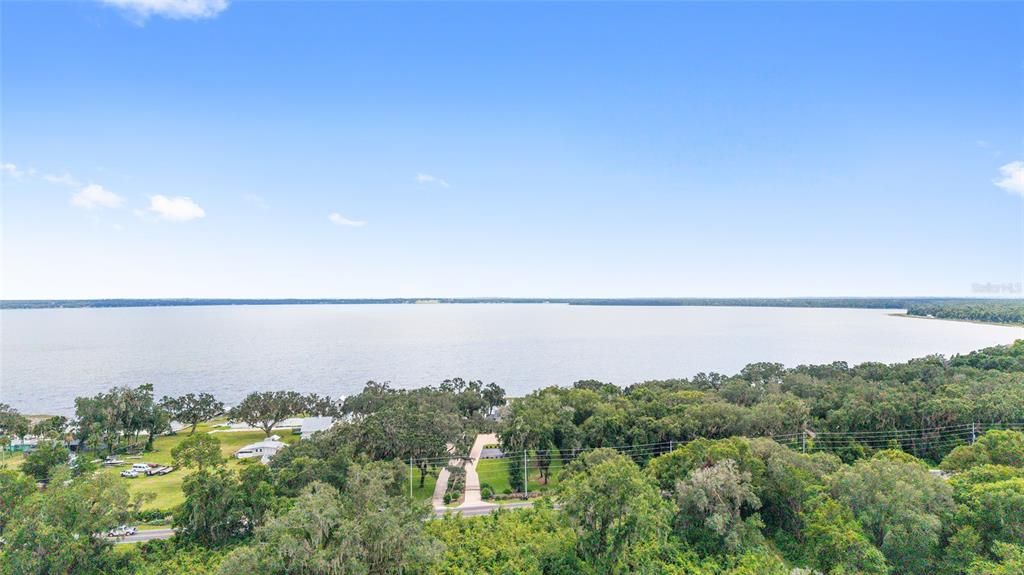 For Sale: $1,695,000 (5 beds, 4 baths, 3466 Square Feet)