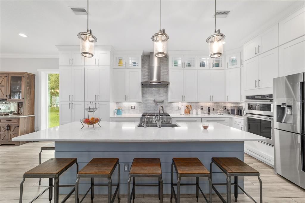 For Sale: $1,695,000 (5 beds, 4 baths, 3466 Square Feet)