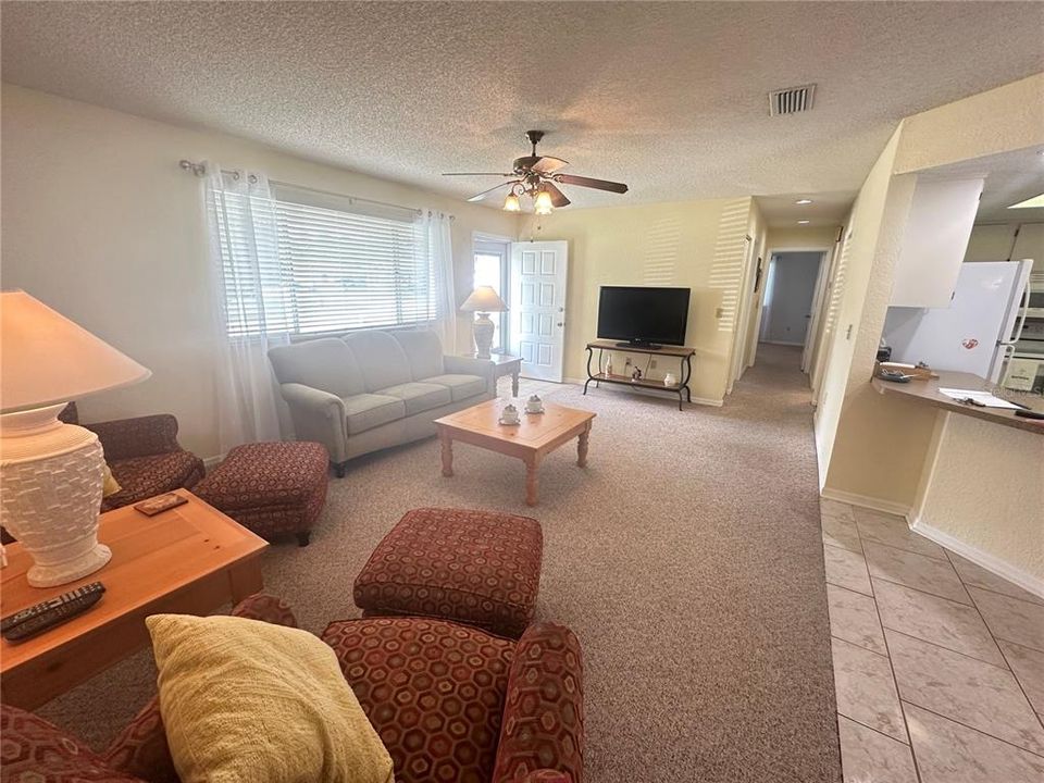 For Sale: $192,000 (2 beds, 2 baths, 1296 Square Feet)