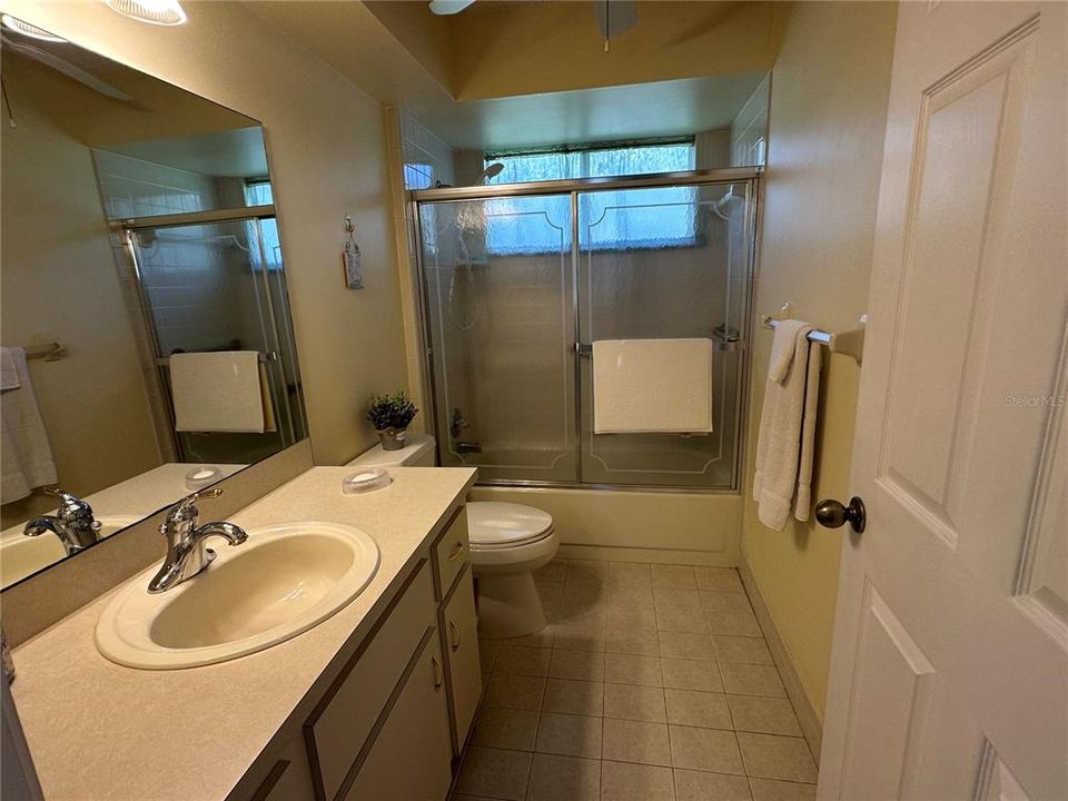 For Sale: $192,000 (2 beds, 2 baths, 1296 Square Feet)