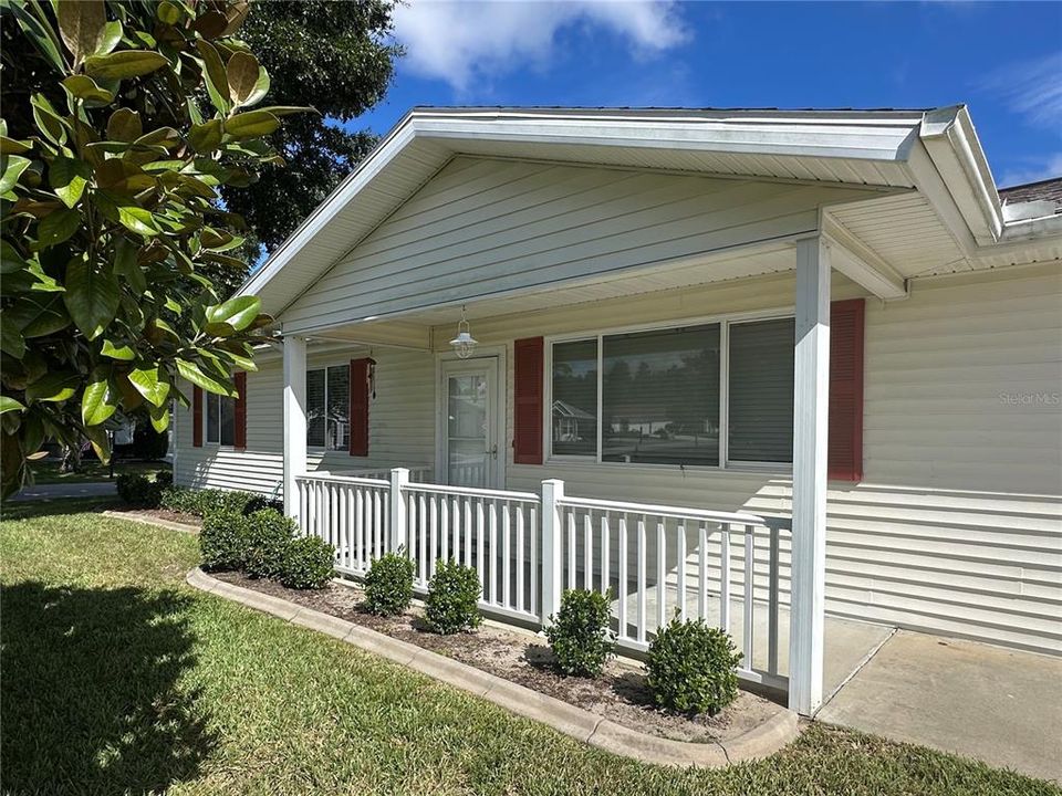 For Sale: $192,000 (2 beds, 2 baths, 1296 Square Feet)