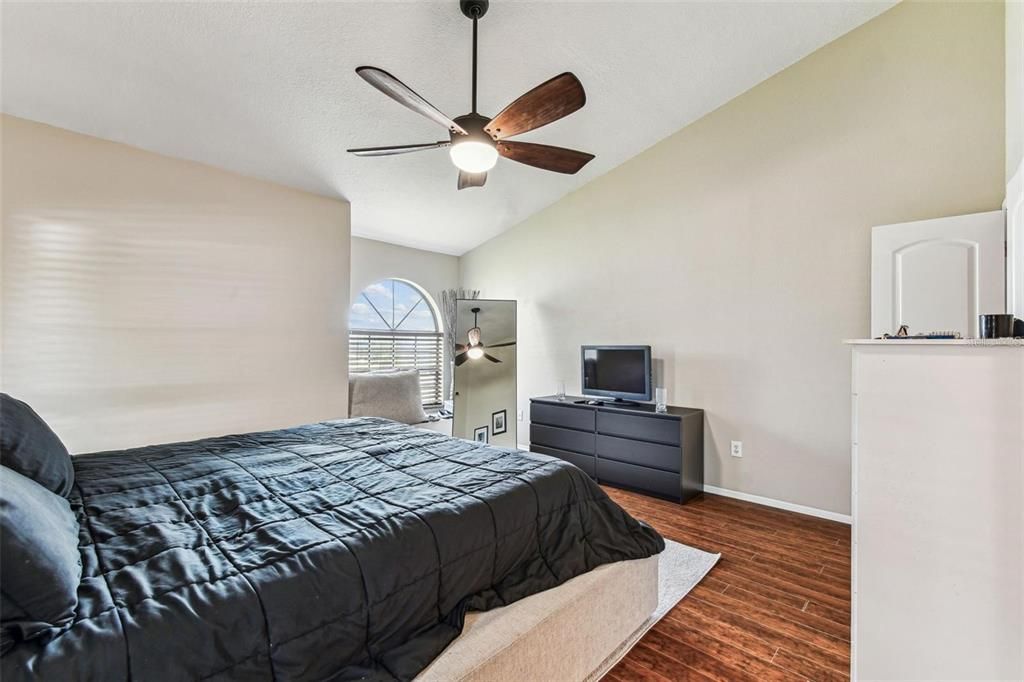 В аренду: $4,000 (4 спален, 3 ванн, 2114 Квадратных фут)