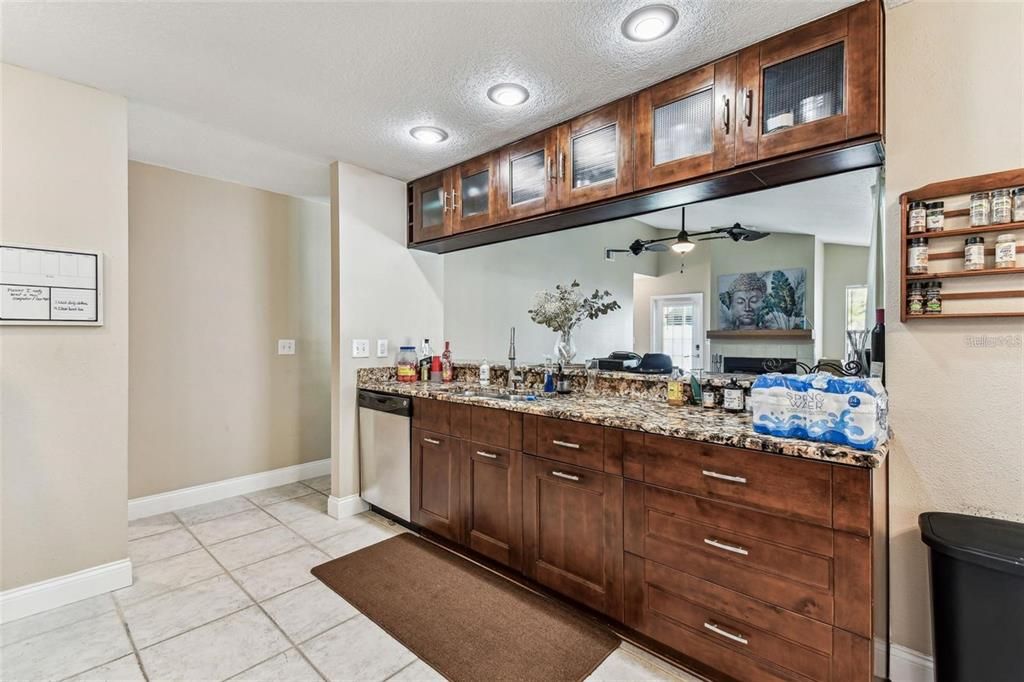 В аренду: $4,000 (4 спален, 3 ванн, 2114 Квадратных фут)