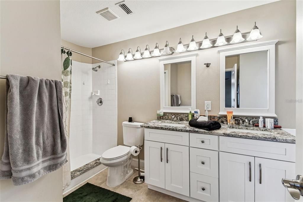 В аренду: $4,000 (4 спален, 3 ванн, 2114 Квадратных фут)