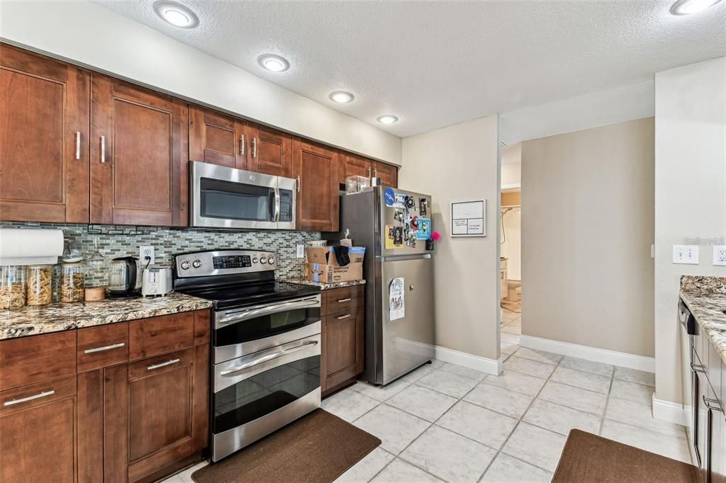 В аренду: $4,000 (4 спален, 3 ванн, 2114 Квадратных фут)