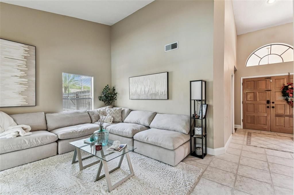 В аренду: $4,000 (4 спален, 3 ванн, 2114 Квадратных фут)