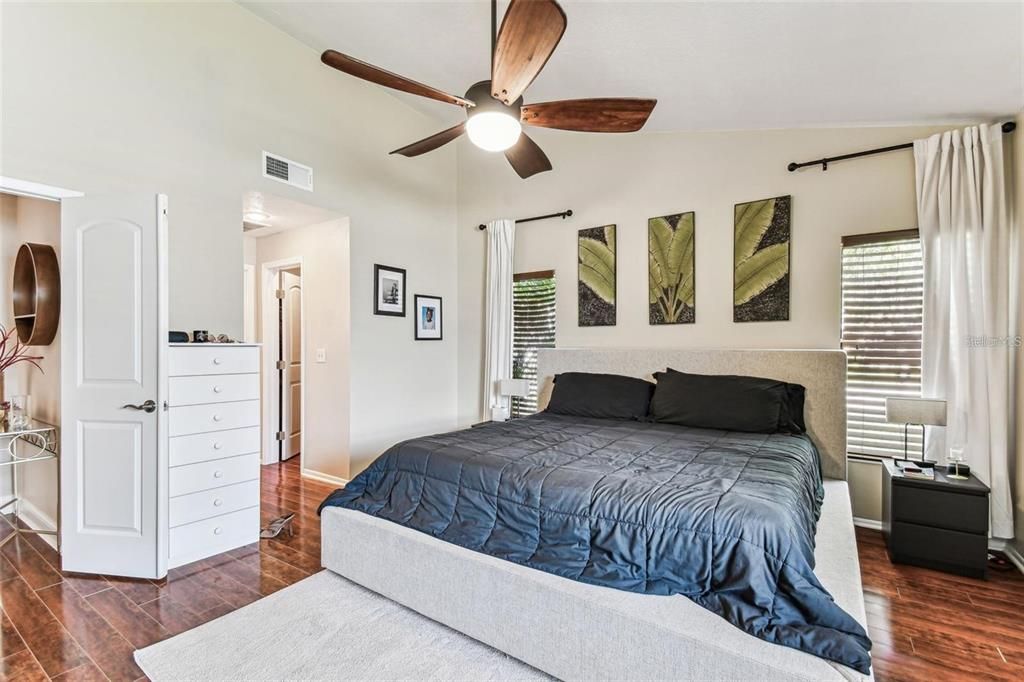 В аренду: $4,000 (4 спален, 3 ванн, 2114 Квадратных фут)