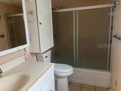 合同活跃: $65,000 (1 贝兹, 1 浴室, 555 平方英尺)