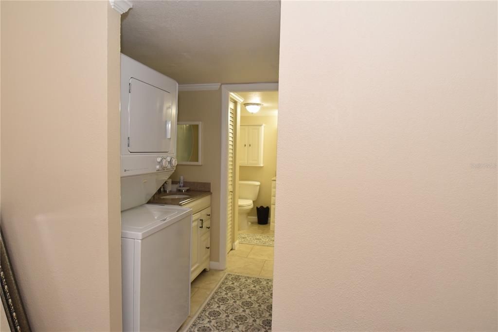 出租: $3,500 (2 贝兹, 1 浴室, 991 平方英尺)