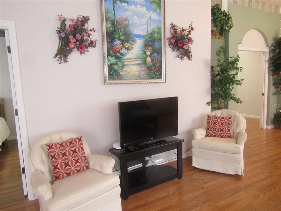 For Rent: $5,000 (2 beds, 2 baths, 1577 Square Feet)