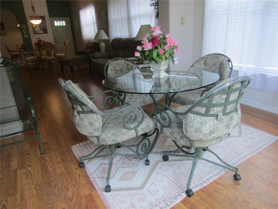 For Rent: $5,000 (2 beds, 2 baths, 1577 Square Feet)