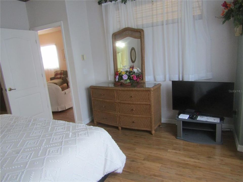 For Rent: $5,000 (2 beds, 2 baths, 1577 Square Feet)