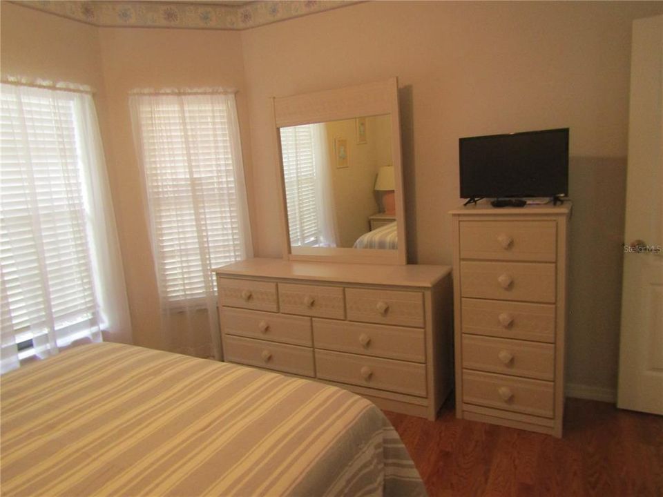 For Rent: $5,000 (2 beds, 2 baths, 1577 Square Feet)