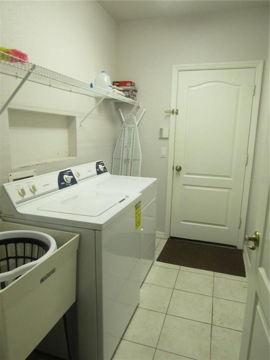 For Rent: $5,000 (2 beds, 2 baths, 1577 Square Feet)