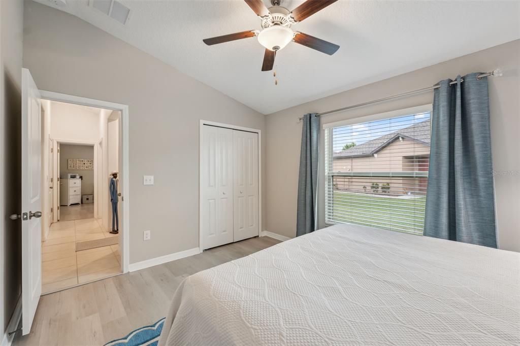 合同活跃: $249,900 (3 贝兹, 2 浴室, 1495 平方英尺)