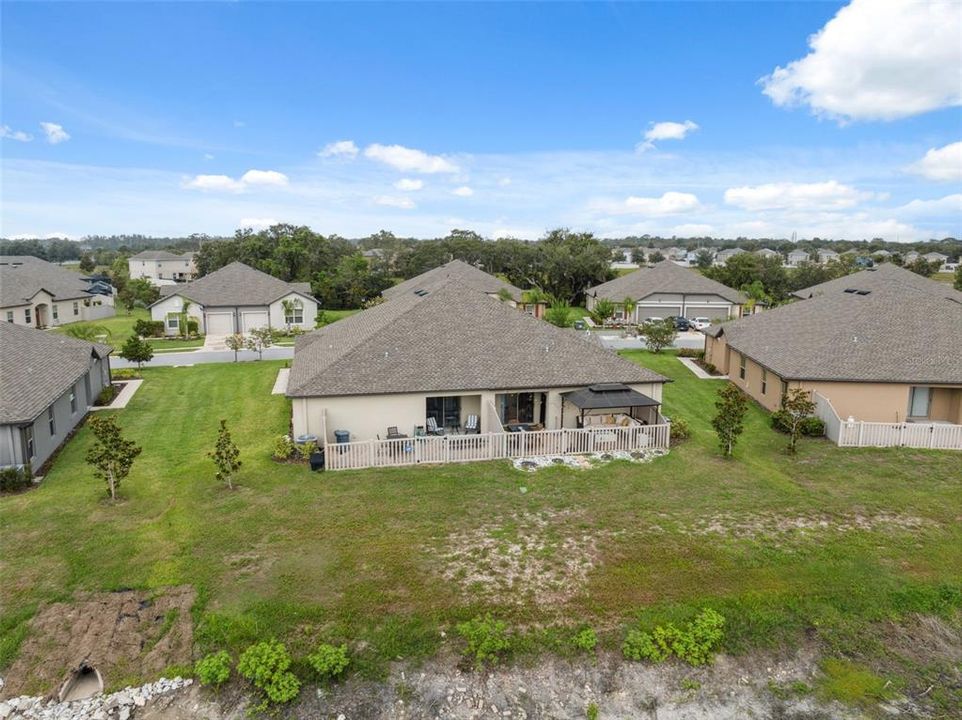 合同活跃: $249,900 (3 贝兹, 2 浴室, 1495 平方英尺)