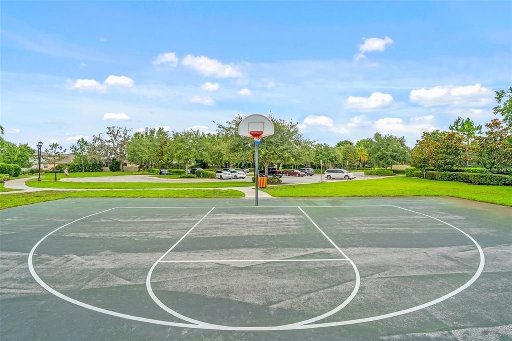 合同活跃: $249,900 (3 贝兹, 2 浴室, 1495 平方英尺)