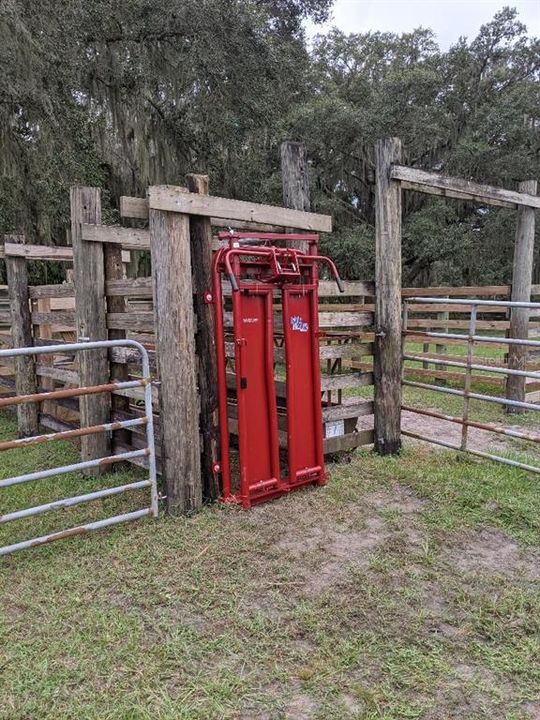 For Sale: $1,479,999 (3 beds, 2 baths, 1258 Square Feet)