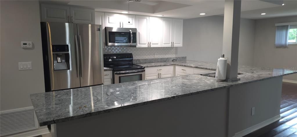 For Rent: $3,795 (3 beds, 2 baths, 1787 Square Feet)