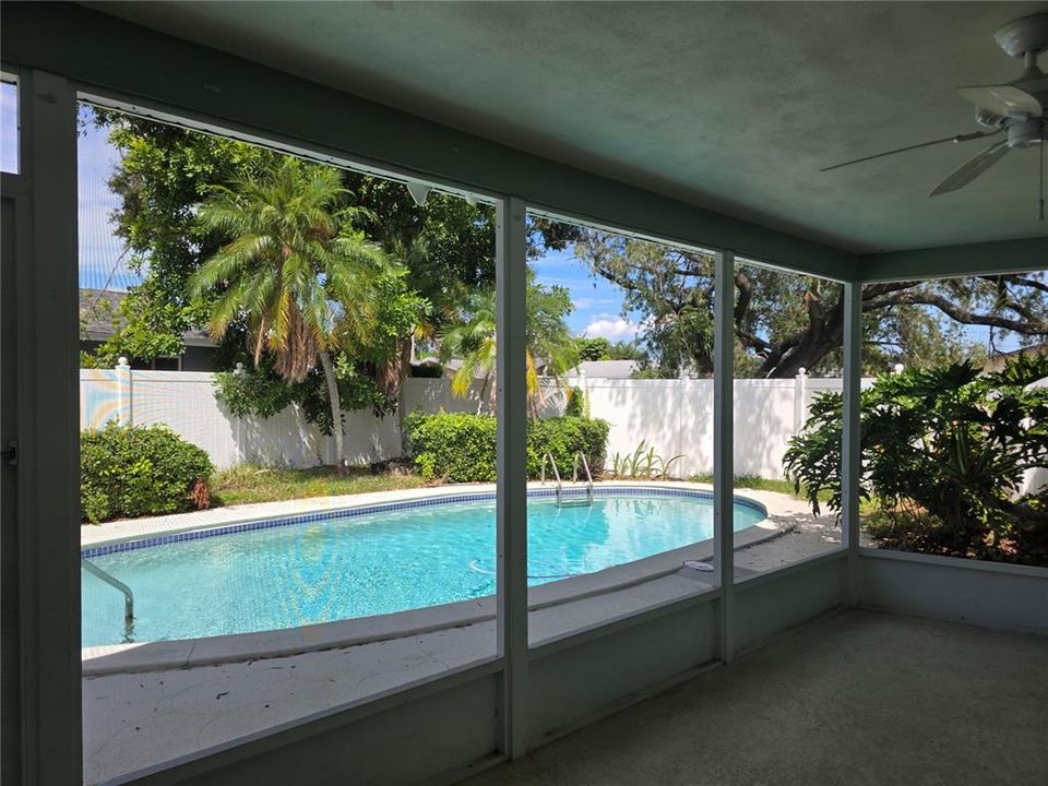 For Rent: $3,795 (3 beds, 2 baths, 1787 Square Feet)