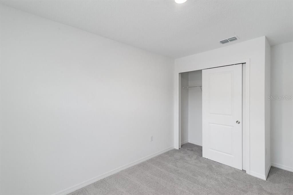 На продажу: $289,584 (3 спален, 2 ванн, 1558 Квадратных фут)