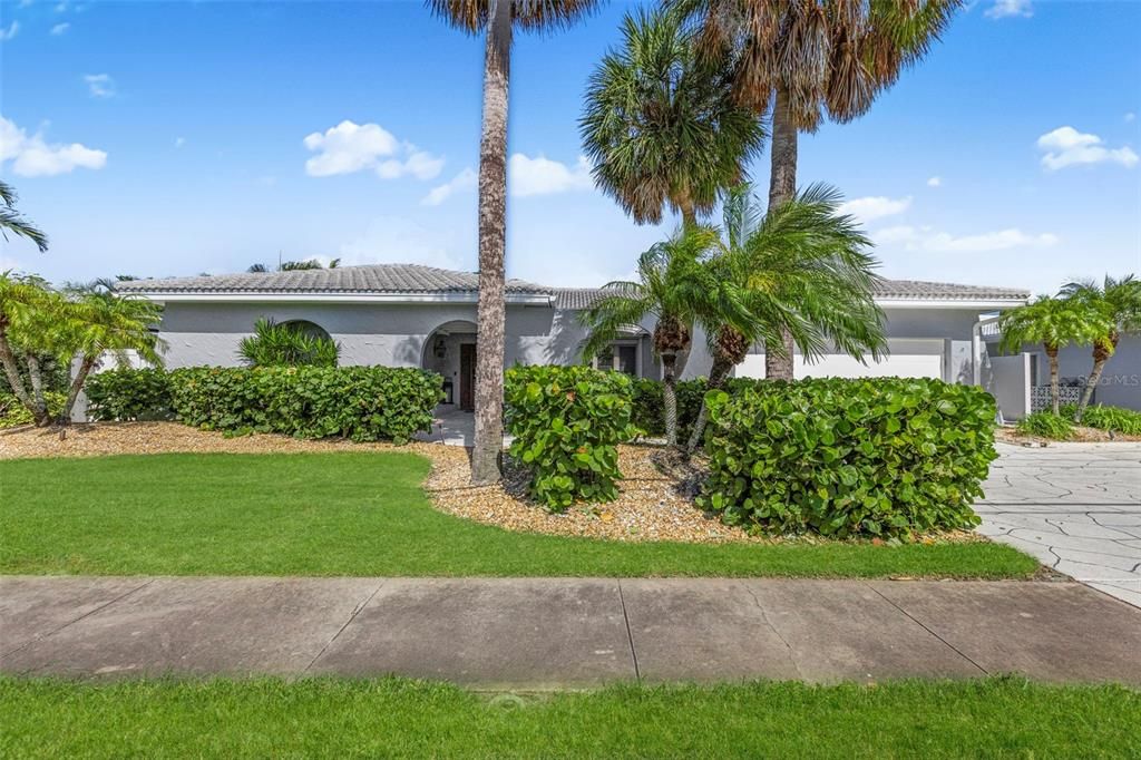 En Venta: $1,900,789 (3 camas, 2 baños, 2926 Pies cuadrados)