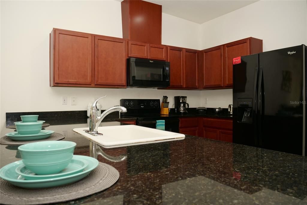 For Rent: $2,800 (4 beds, 3 baths, 1637 Square Feet)