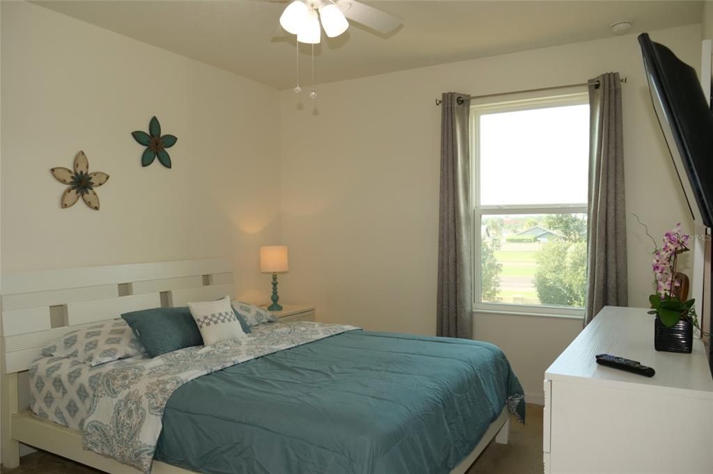 For Rent: $2,800 (4 beds, 3 baths, 1637 Square Feet)