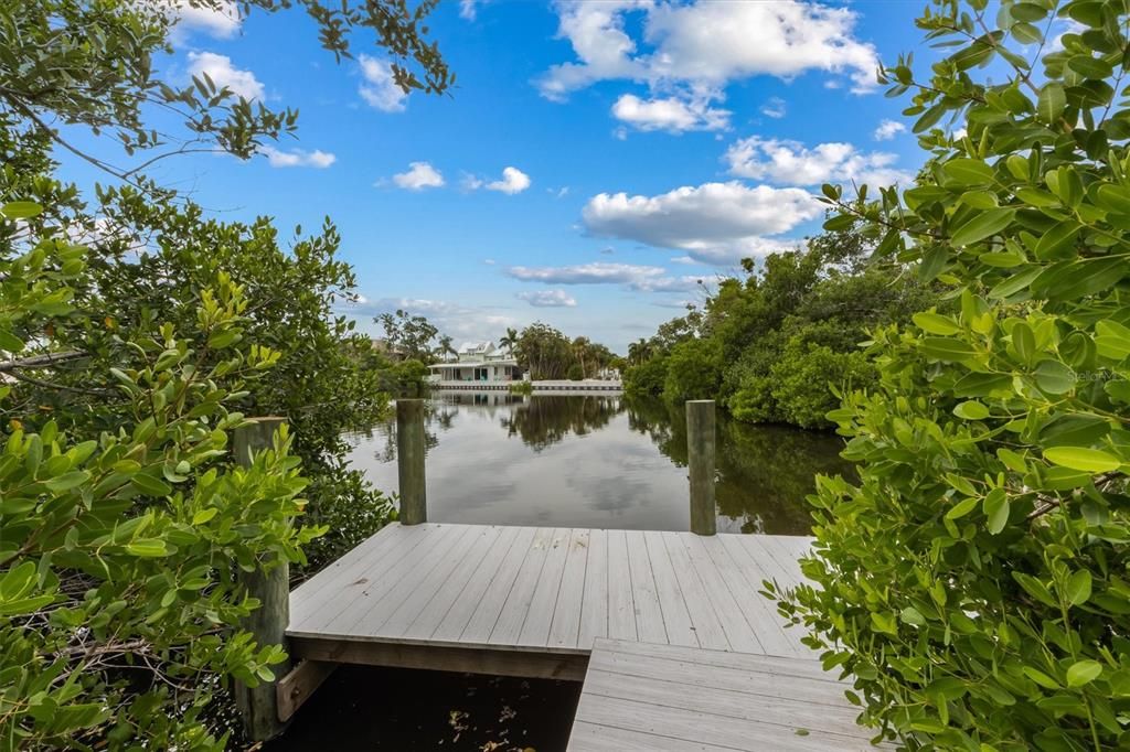 待售: $850,000 (2 贝兹, 2 浴室, 925 平方英尺)