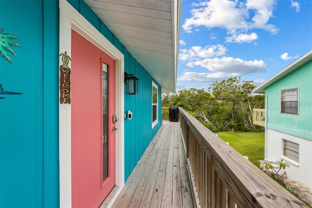 待售: $850,000 (2 贝兹, 2 浴室, 925 平方英尺)