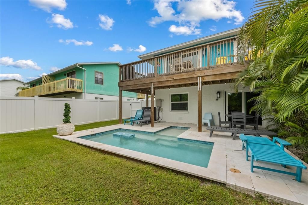 待售: $850,000 (2 贝兹, 2 浴室, 925 平方英尺)