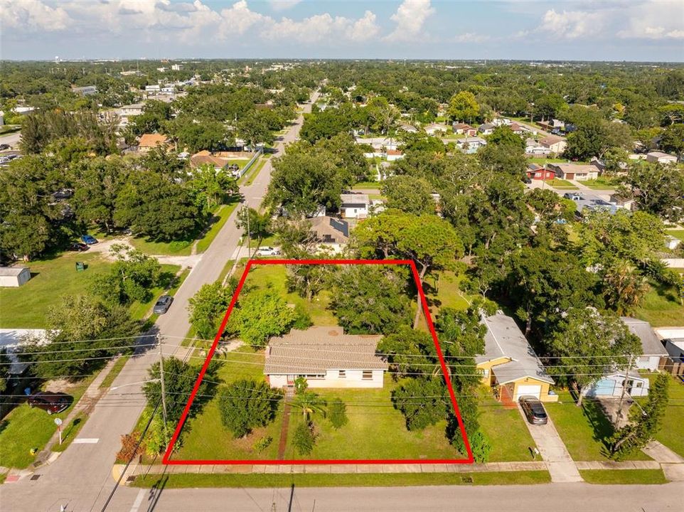 Active With Contract: $2,000 (3 beds, 1 baths, 1012 Square Feet)