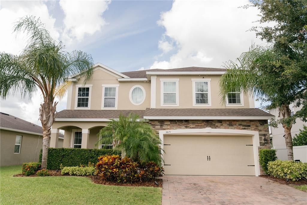 Active With Contract: $575,000 (4 beds, 2 baths, 3056 Square Feet)