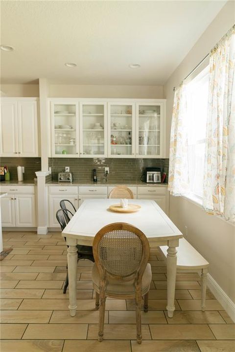 Active With Contract: $575,000 (4 beds, 2 baths, 3056 Square Feet)