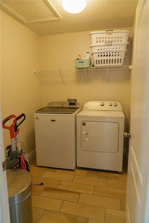 Active With Contract: $575,000 (4 beds, 2 baths, 3056 Square Feet)