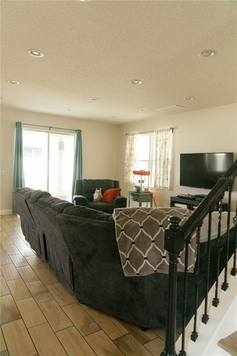 Active With Contract: $575,000 (4 beds, 2 baths, 3056 Square Feet)