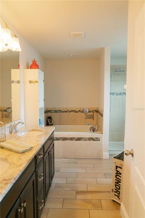 Active With Contract: $575,000 (4 beds, 2 baths, 3056 Square Feet)