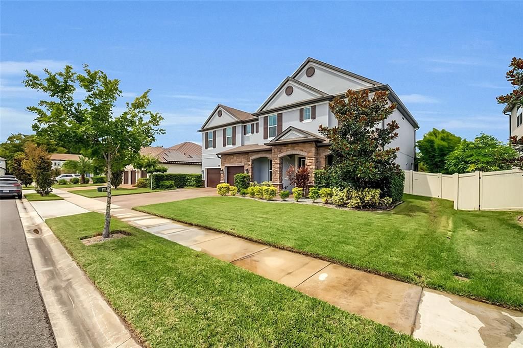 For Sale: $1,050,000 (5 beds, 4 baths, 4260 Square Feet)