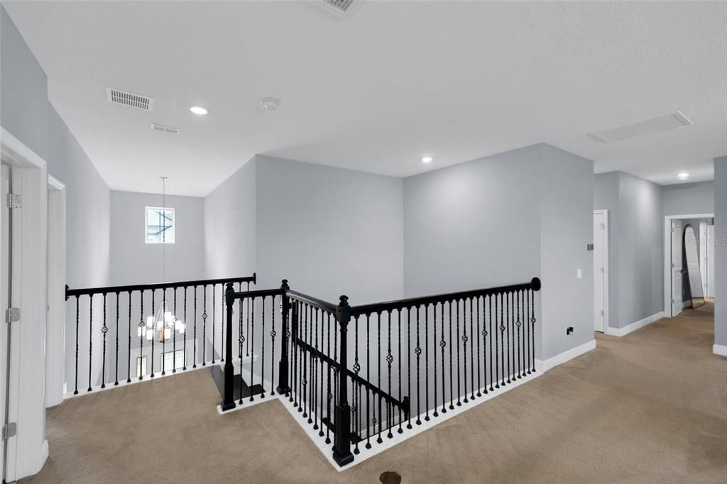 For Sale: $1,050,000 (5 beds, 4 baths, 4260 Square Feet)