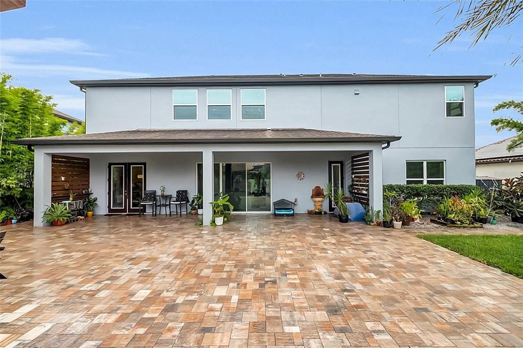 For Sale: $1,050,000 (5 beds, 4 baths, 4260 Square Feet)