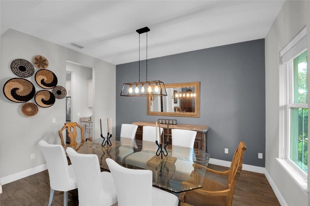 For Sale: $1,050,000 (5 beds, 4 baths, 4260 Square Feet)