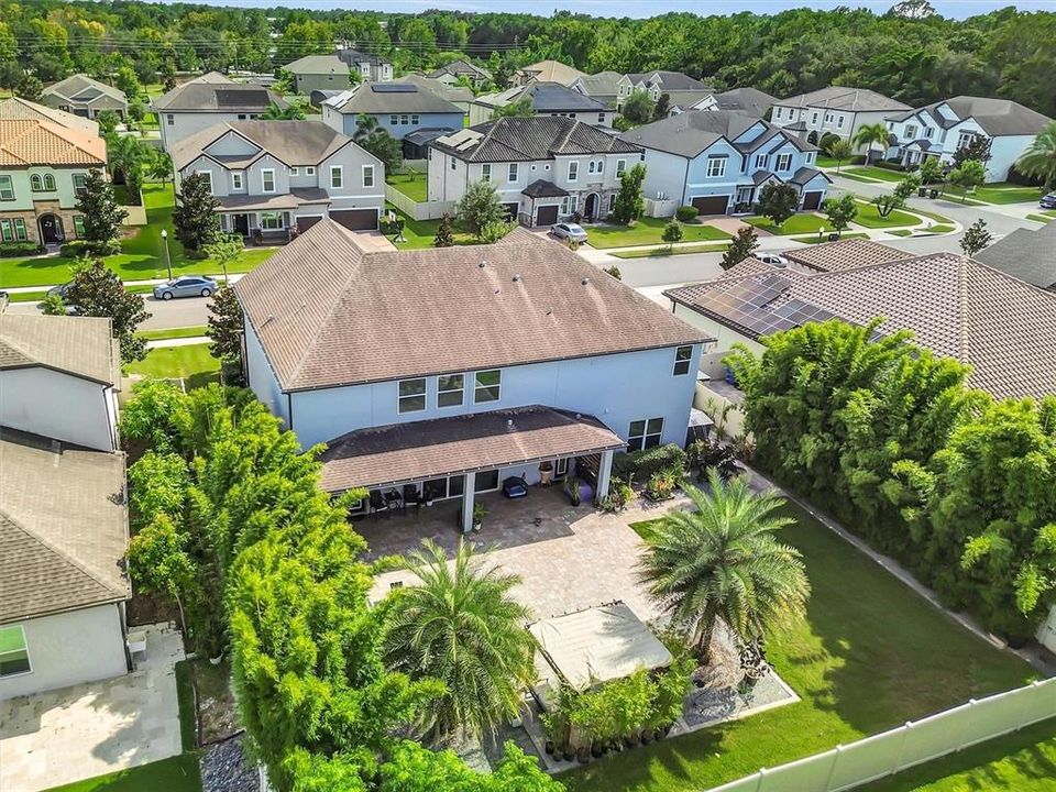 For Sale: $1,050,000 (5 beds, 4 baths, 4260 Square Feet)