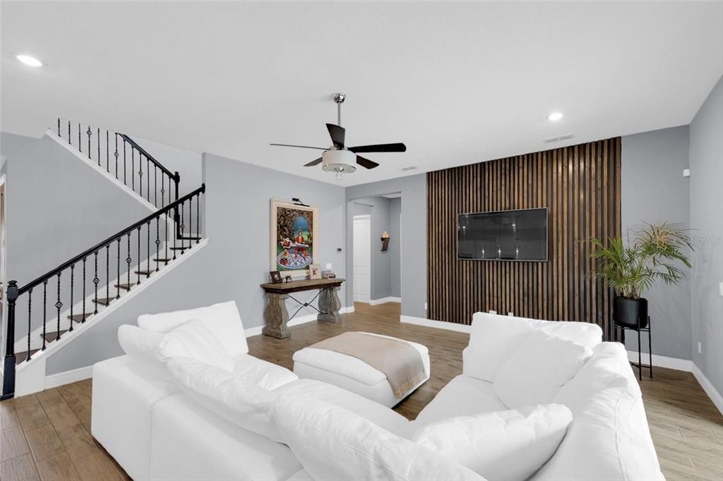 For Sale: $1,050,000 (5 beds, 4 baths, 4260 Square Feet)