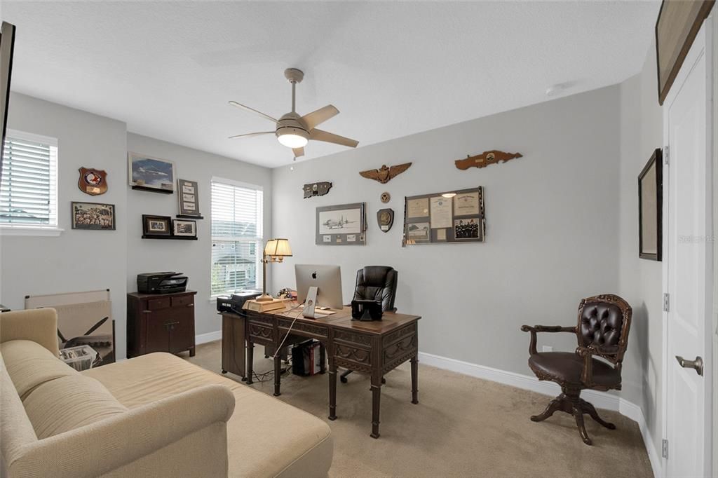 For Sale: $1,050,000 (5 beds, 4 baths, 4260 Square Feet)